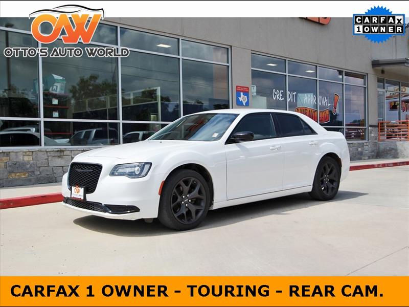 2023 Chrysler 300 Touring