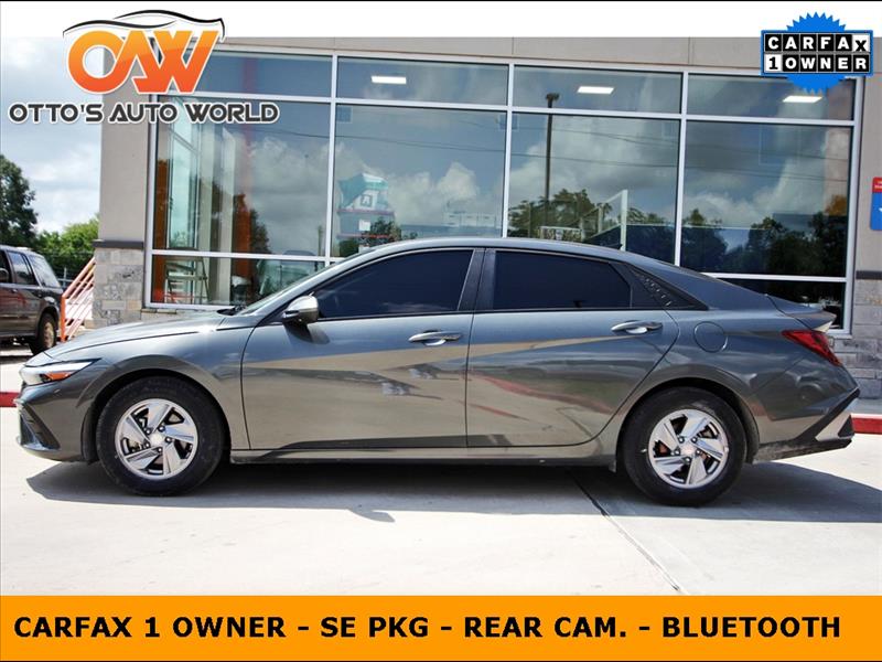 2024 Hyundai Elantra SE