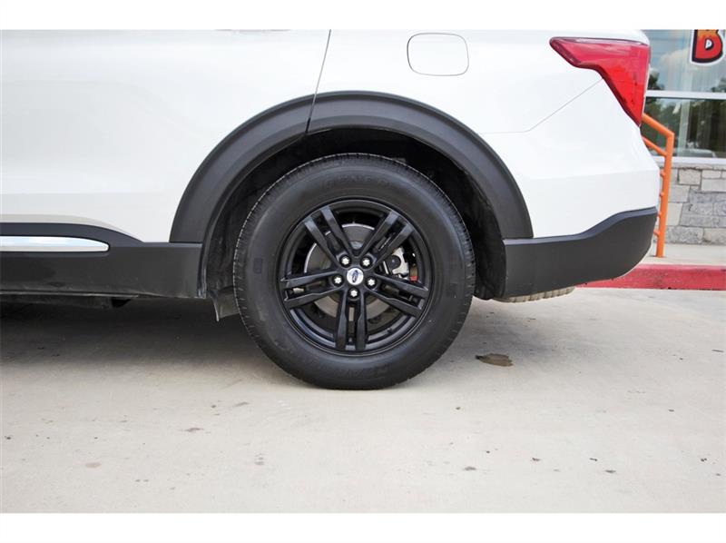 2022 Ford Explorer XLT photo 3