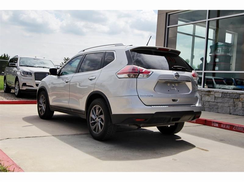 2016 Nissan Rogue SL photo 3