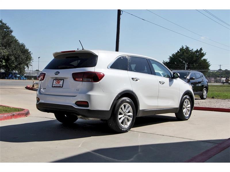 2020 Kia Sorento LX photo 4