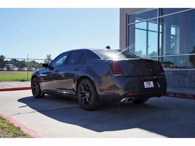 2021 Chrysler 300 S photo 2