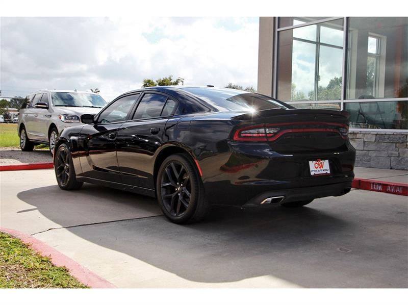 2020 Dodge Charger SXT photo 3