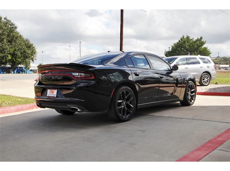 2020 Dodge Charger SXT photo 4