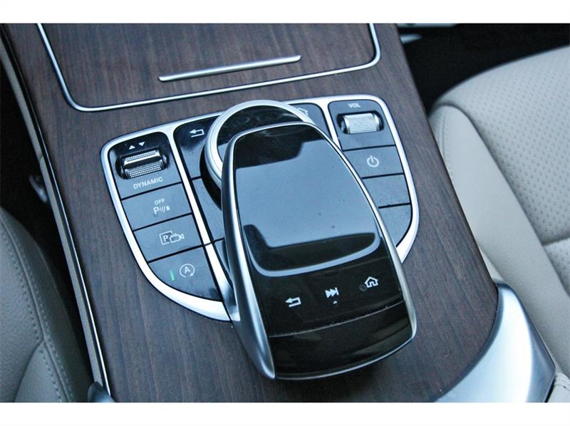 Mercedes-Benz C-Class  2021