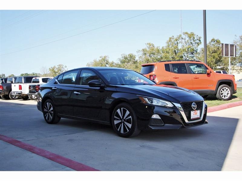 2022 Nissan Altima 2.5 SV photo 3