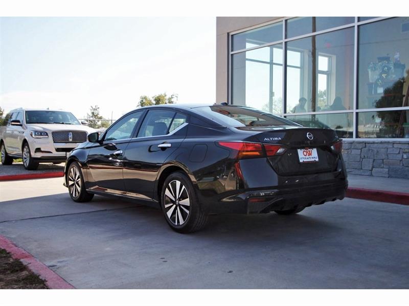2022 Nissan Altima 2.5 SV photo 4