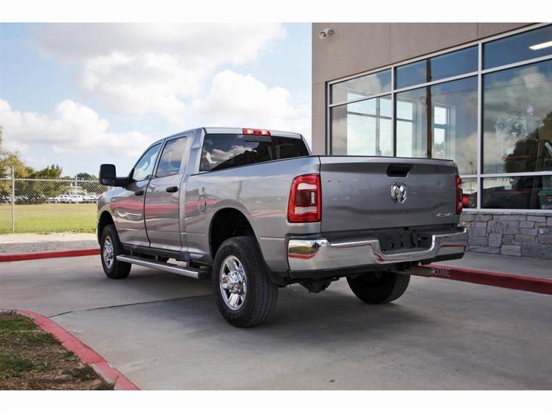 2024 Ram 2500 Tradesman photo 4