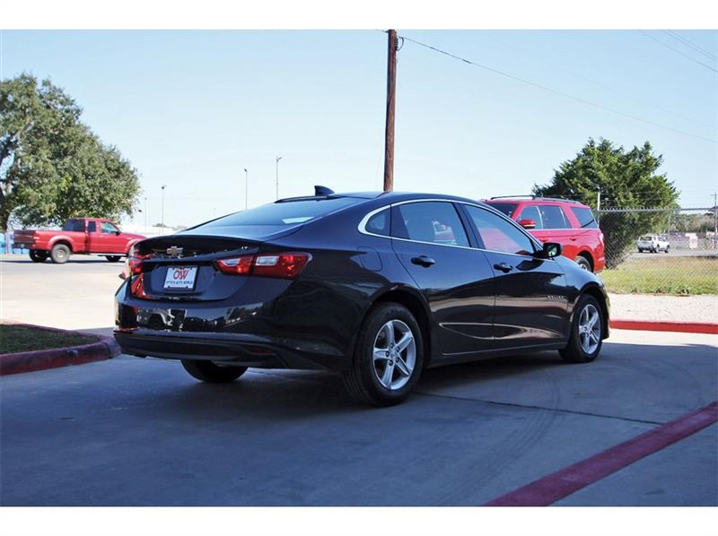 Chevrolet Malibu  2023