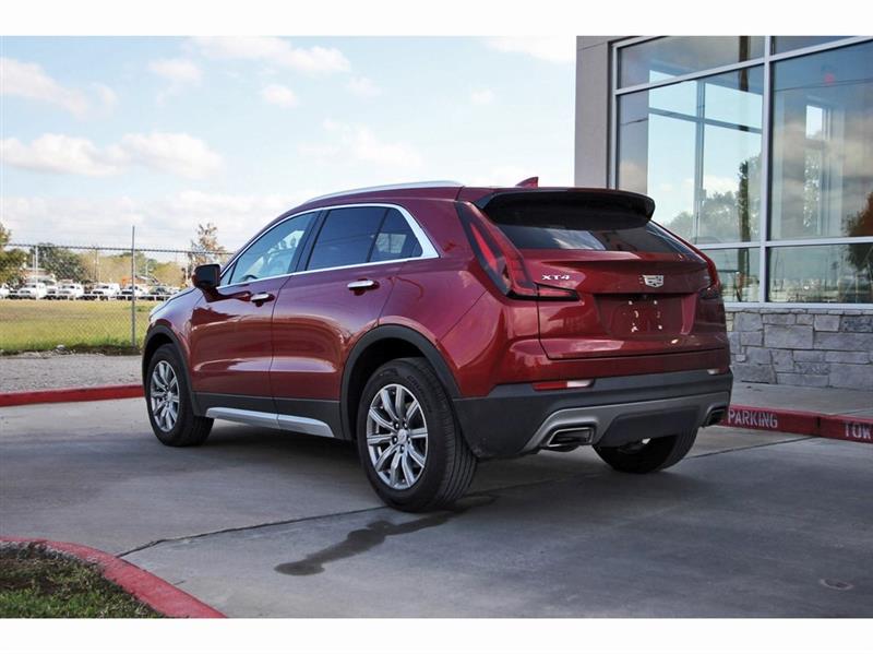 Cadillac XT4  2021