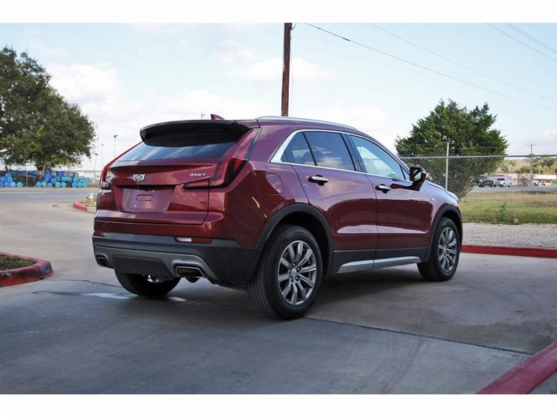 Cadillac XT4  2021