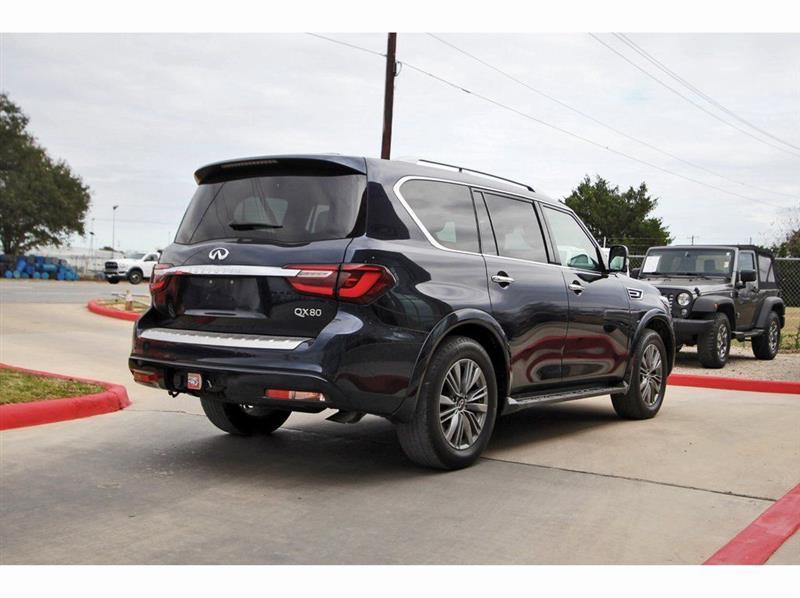 Infiniti QX80  2021