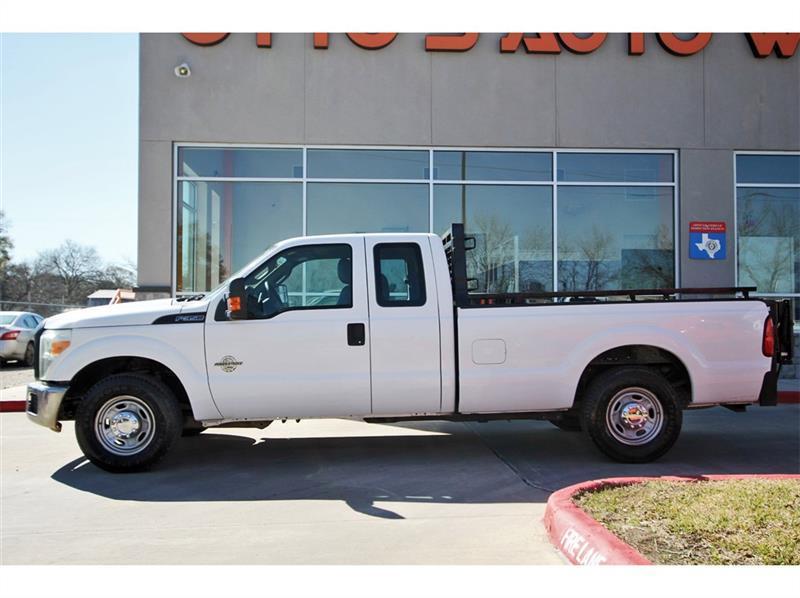 Ford Super Duty F-350 SRW  2011