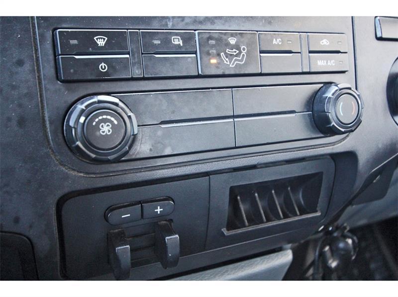 Ford Super Duty F-350 SRW  2011