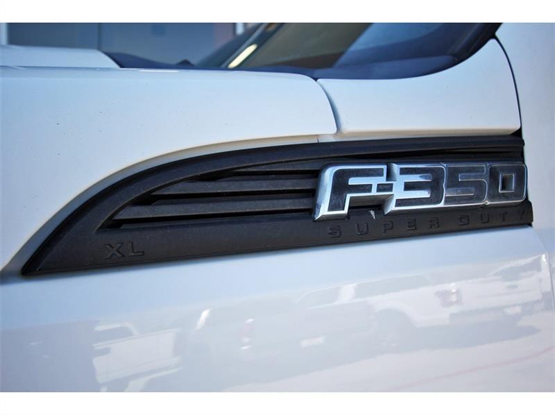 Ford Super Duty F-350 SRW  2011