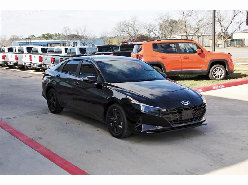 Hyundai Elantra Hybrid  2023