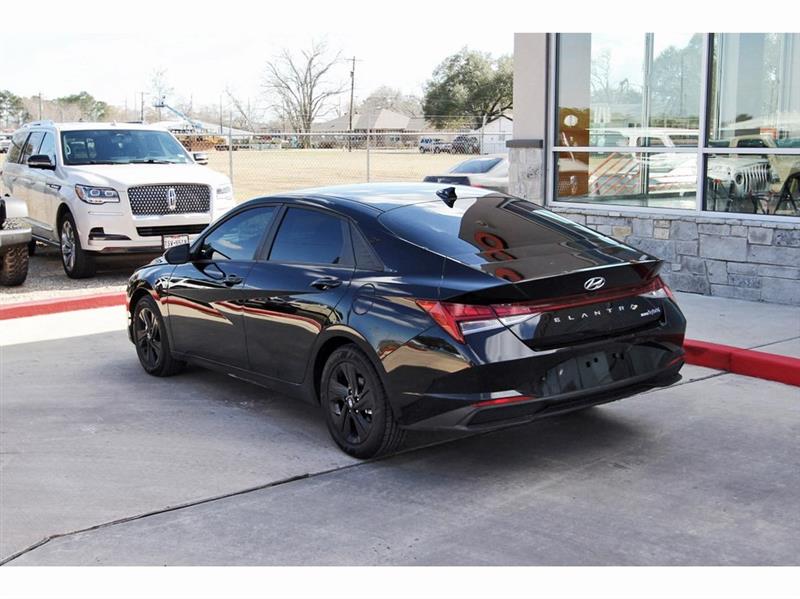 Hyundai Elantra Hybrid  2023