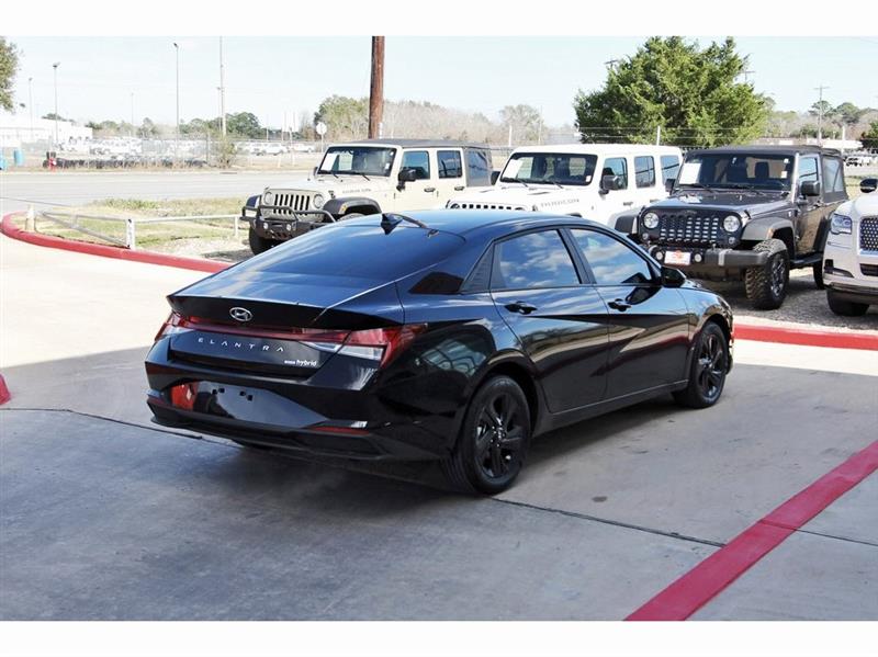 Hyundai Elantra Hybrid  2023
