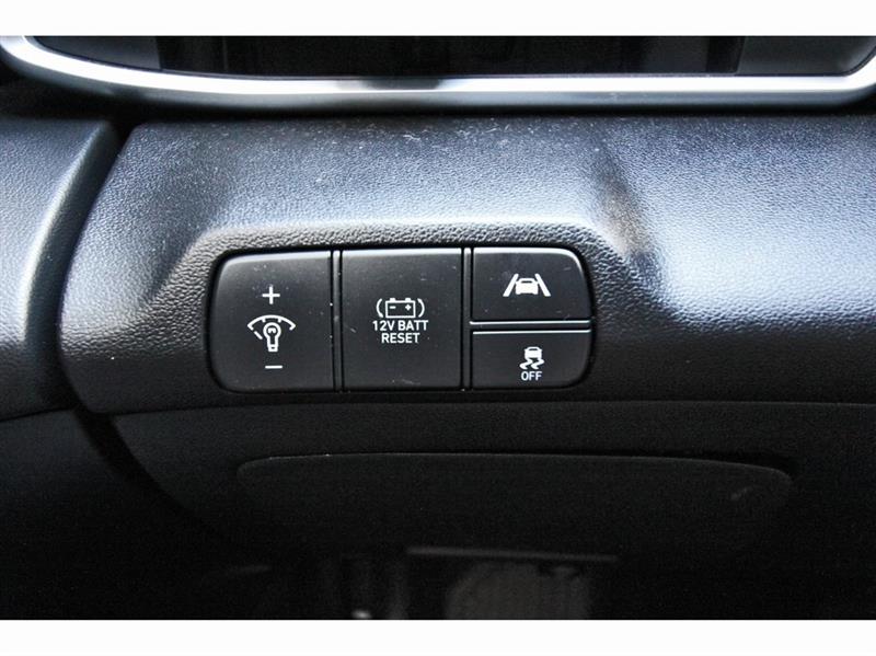 Hyundai Elantra Hybrid  2023