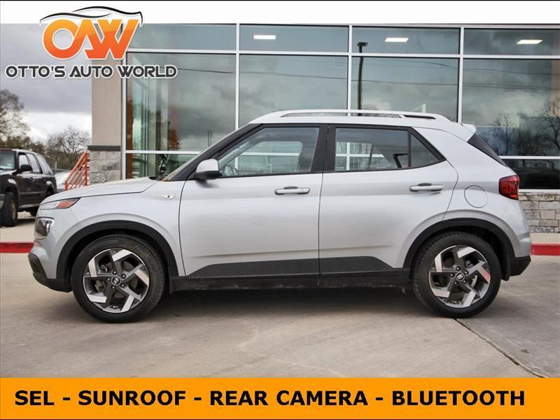 2022 Hyundai Venue SEL