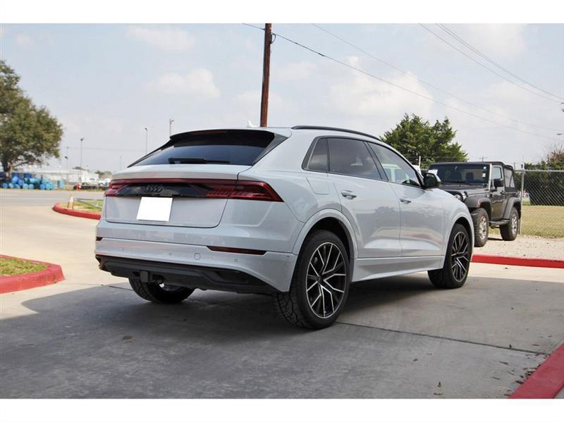Audi Q8  2019