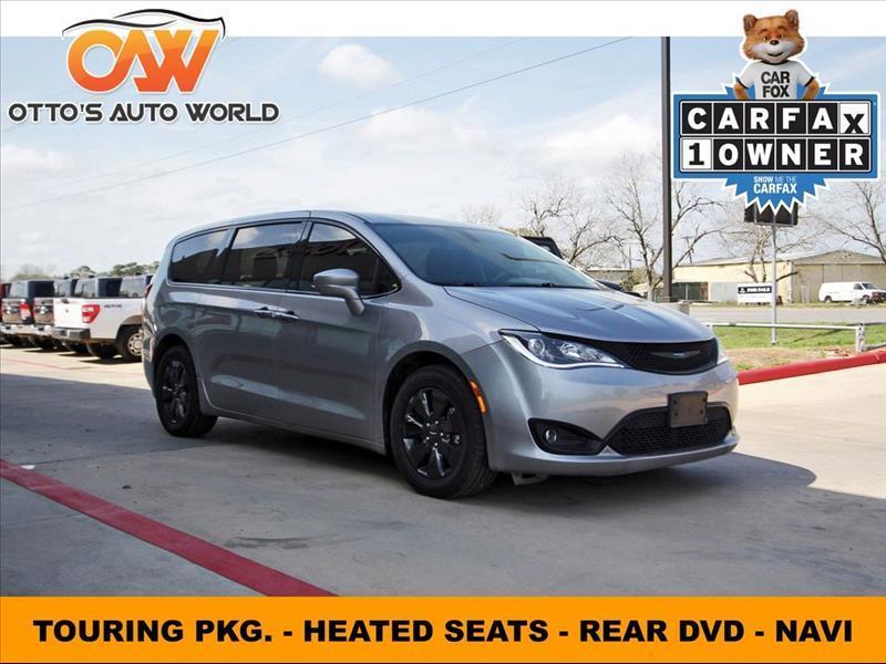 2020 Chrysler Pacifica Touring
