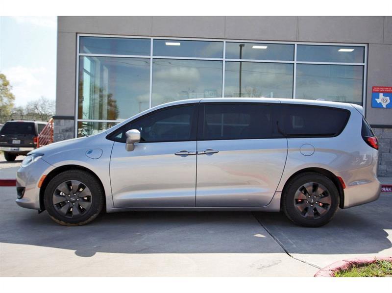 Chrysler Pacifica  2020