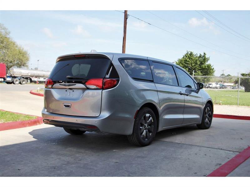 Chrysler Pacifica  2020