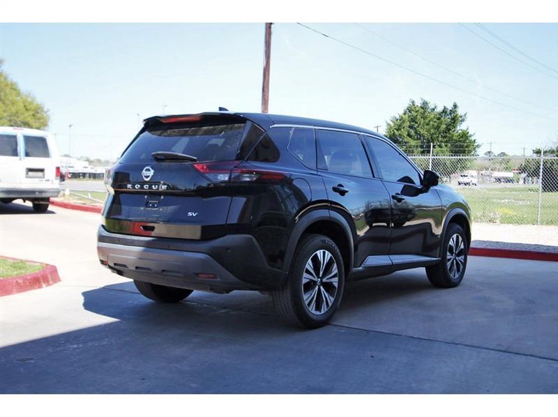 Nissan Rogue  2021