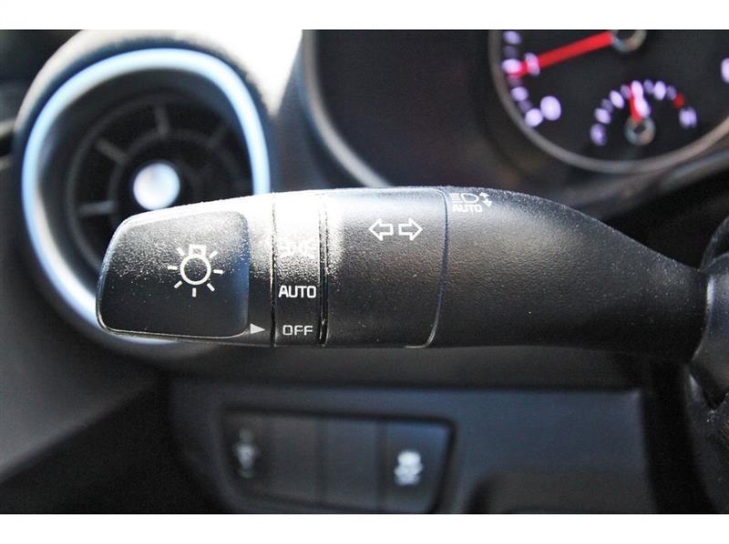 2023 Kia Forte LX - Photo 17