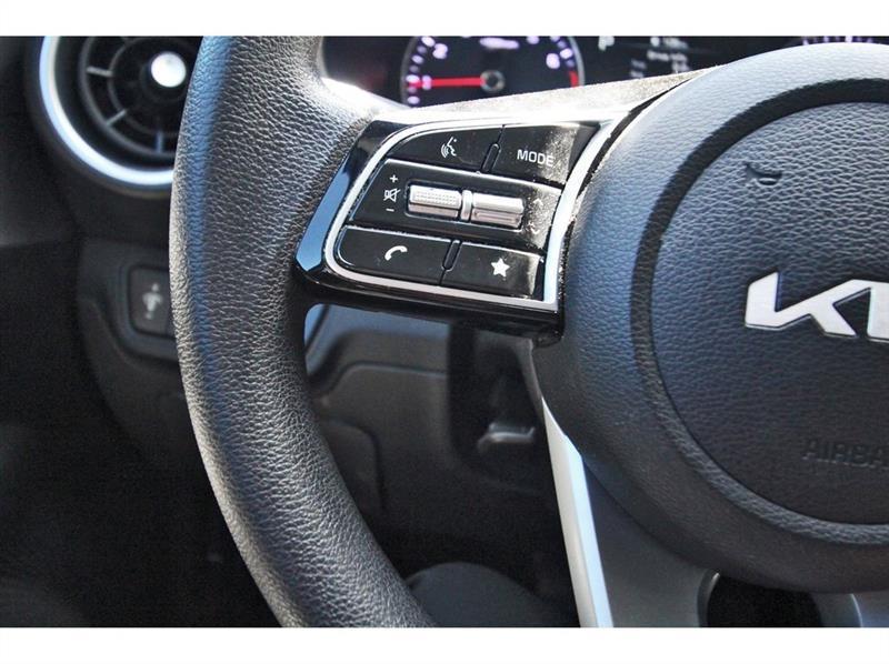 2023 Kia Forte LX - Photo 19