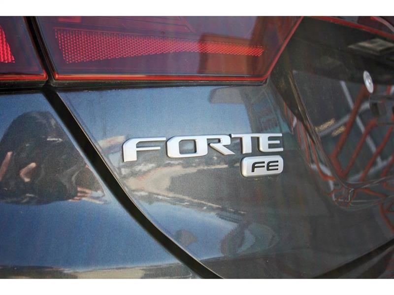 2023 Kia Forte LX - Photo 31