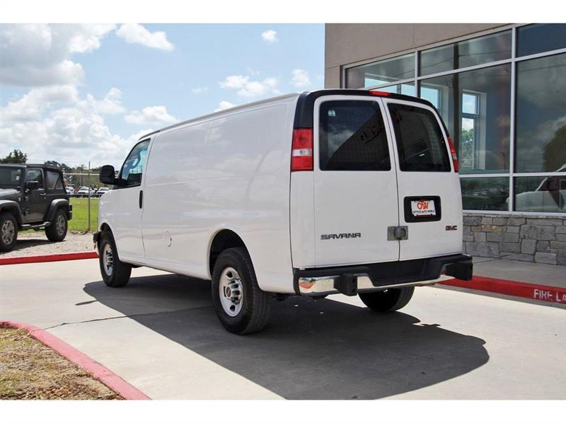 GMC Savana Cargo Van  2021