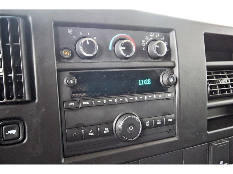 GMC Savana Cargo Van  2021