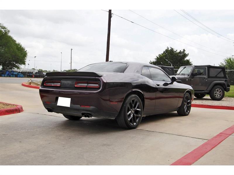 Dodge Challenger  2021