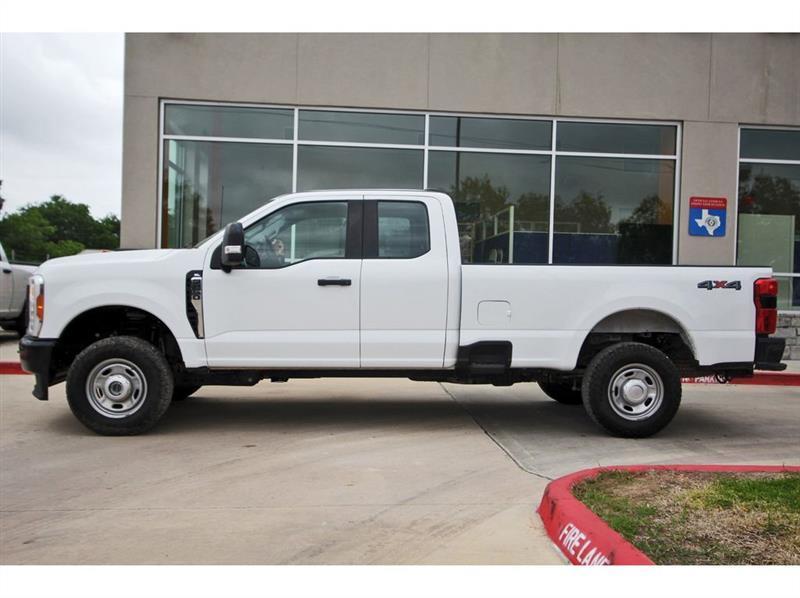 Ford Super Duty F-250 SRW  2023