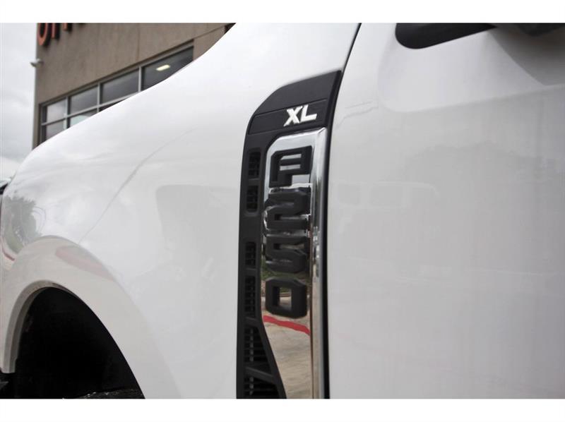 Ford Super Duty F-250 SRW  2023
