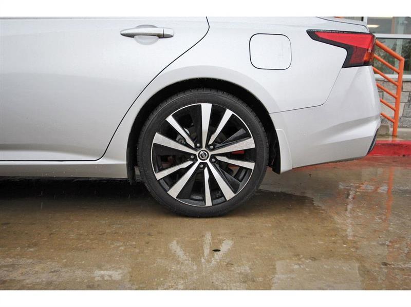 Nissan Altima  2022