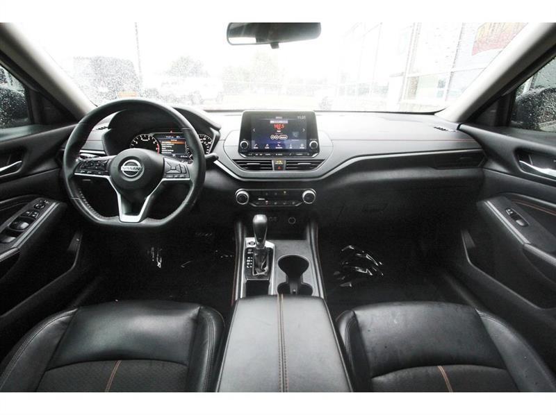 Nissan Altima  2022