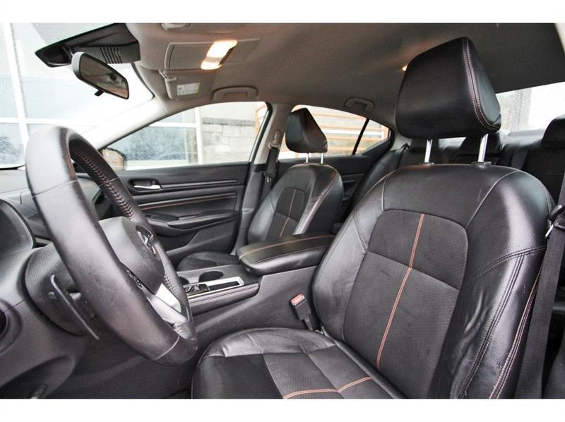 Nissan Altima  2022