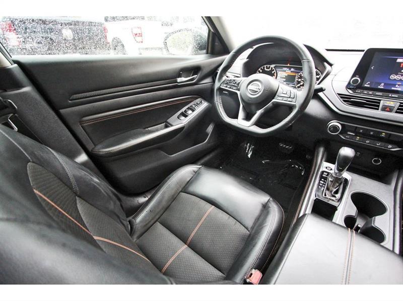 Nissan Altima  2022