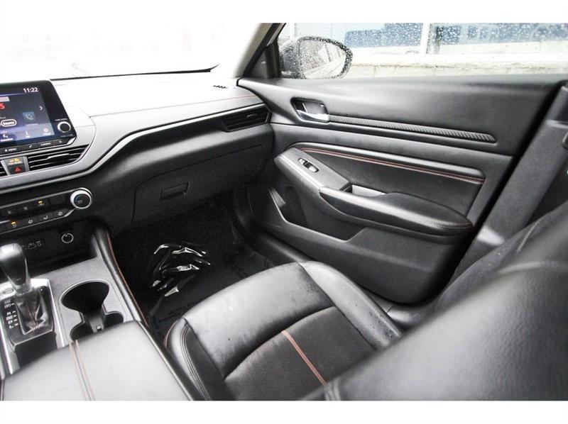 Nissan Altima  2022