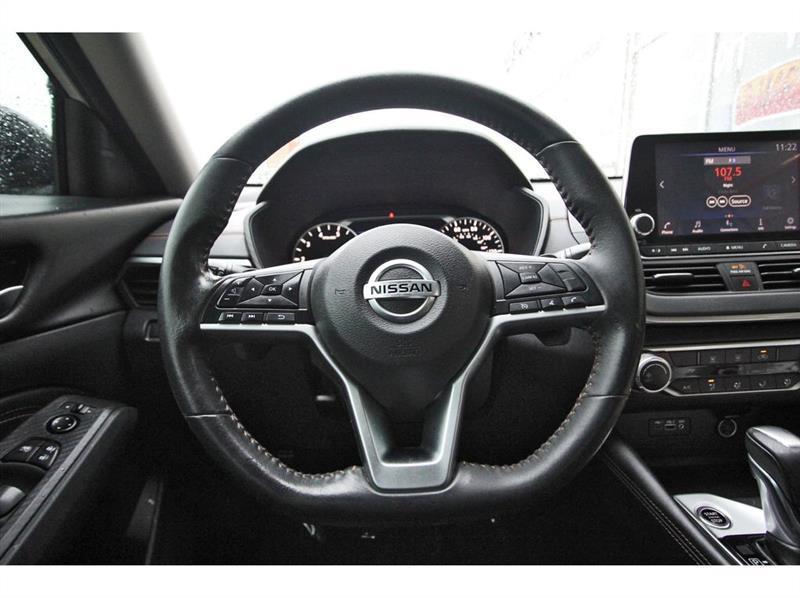 Nissan Altima  2022