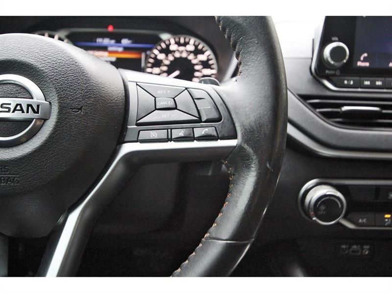 Nissan Altima  2022