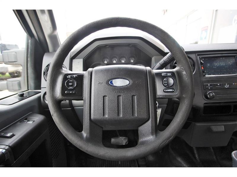 Ford Super Duty F-250 SRW  2013