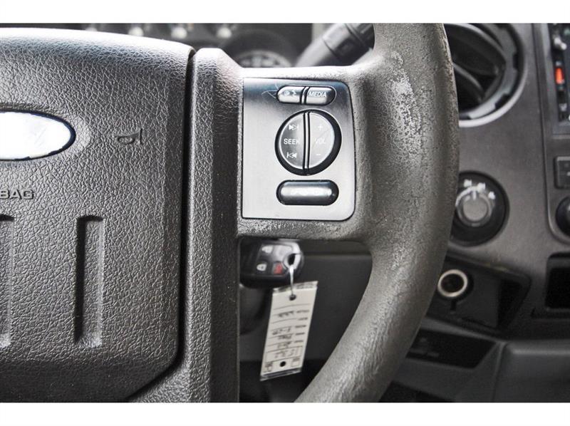 Ford Super Duty F-250 SRW  2013