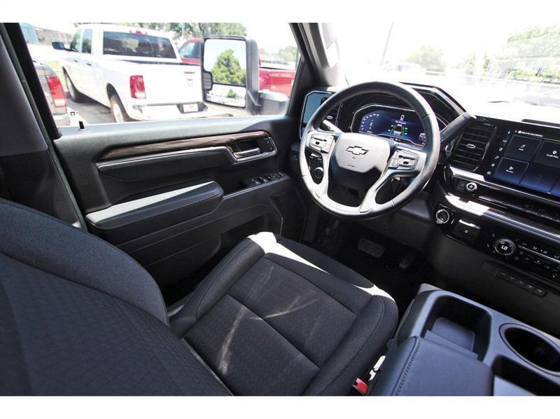Chevrolet Silverado 2500HD  2025