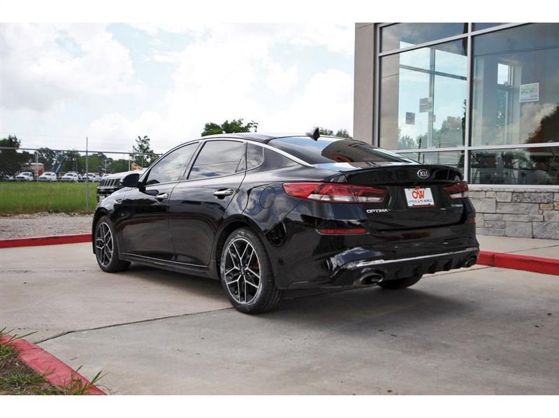 Kia Optima  2020