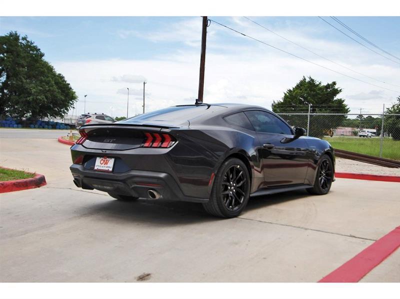 Ford Mustang  2024