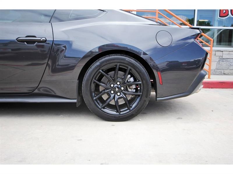 Ford Mustang  2024